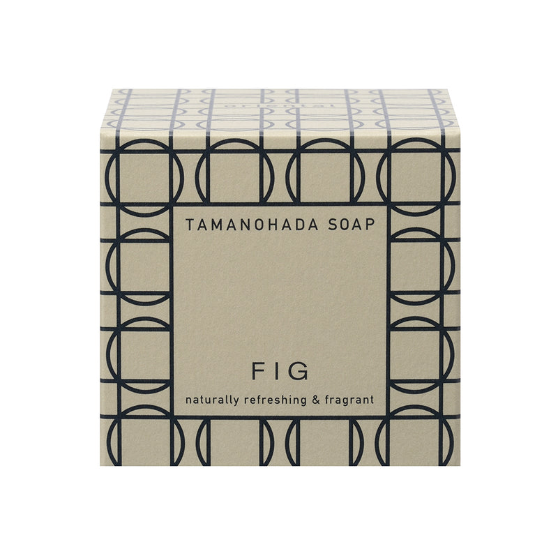 A delicate fragrance with the distinctive character of Fig, it gradually changes over time from top to last, leaving a subtle scent on the skin even the next day.
